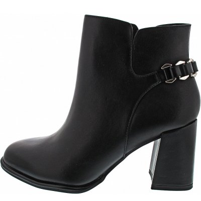 Tamaris Stiefelette in schwarz Tamaris Stiefelette in schwarz