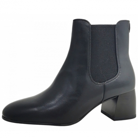 Tamaris Stiefelette in black matt 020