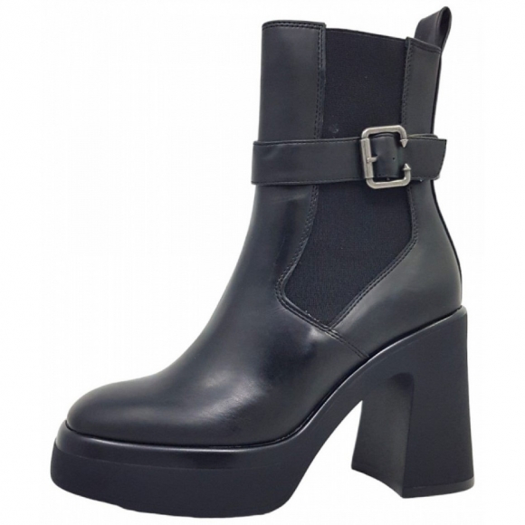 Tamaris Stiefel in 001 black