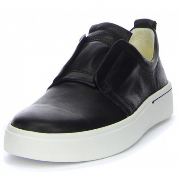 Think GRING Slipper in SCHWARZ