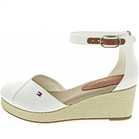 Tommy Hilfiger Flag Closed toe Mid Wedge Sandale in ecru