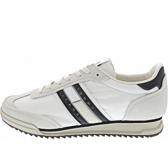Tommy Jeans TJM Retro Runner Cleated Sneaker in black