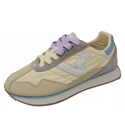 Victoria Sneaker in amarillo