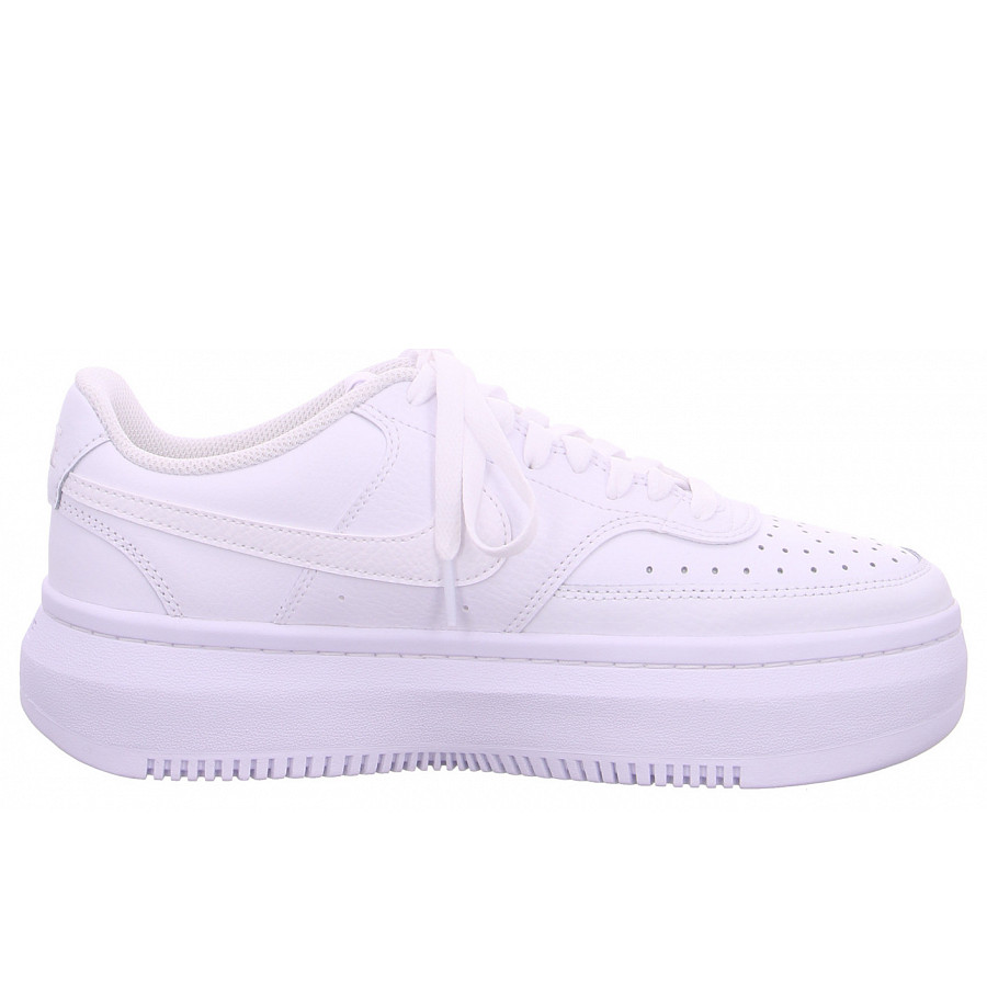 Nike WMNS Court Vision Alta Sneaker in 100 white