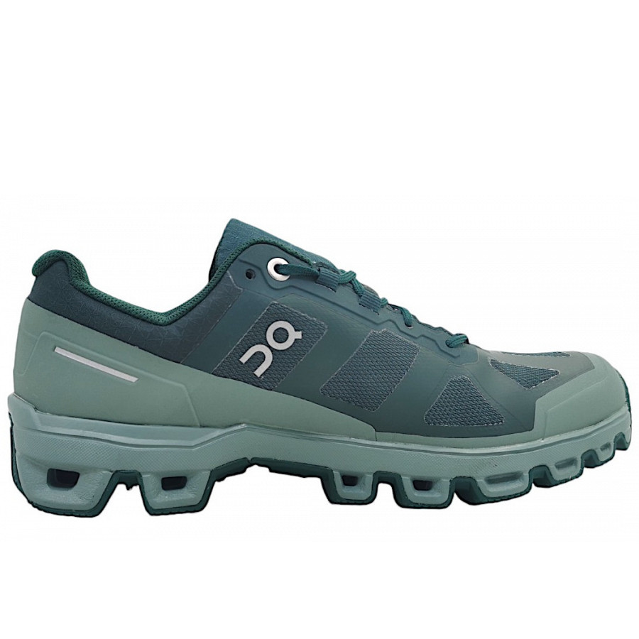 On Cloudventure Waterproof Wanderschuh in juniper/sea
