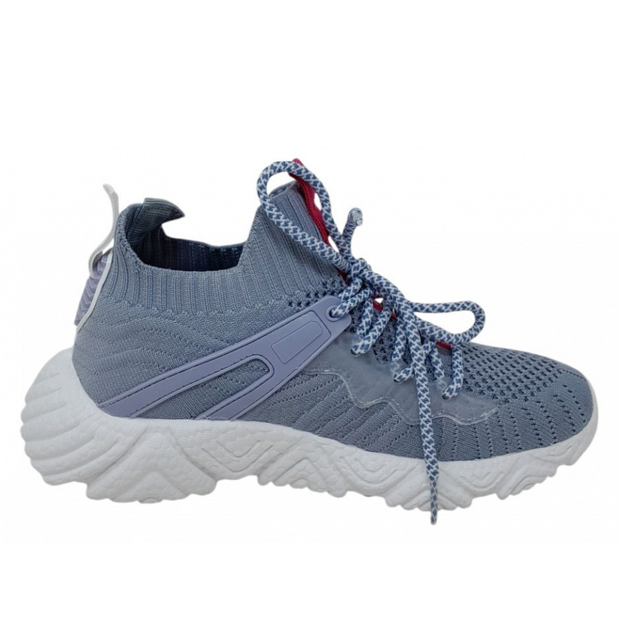 Piece of Mind Sneaker in jeans