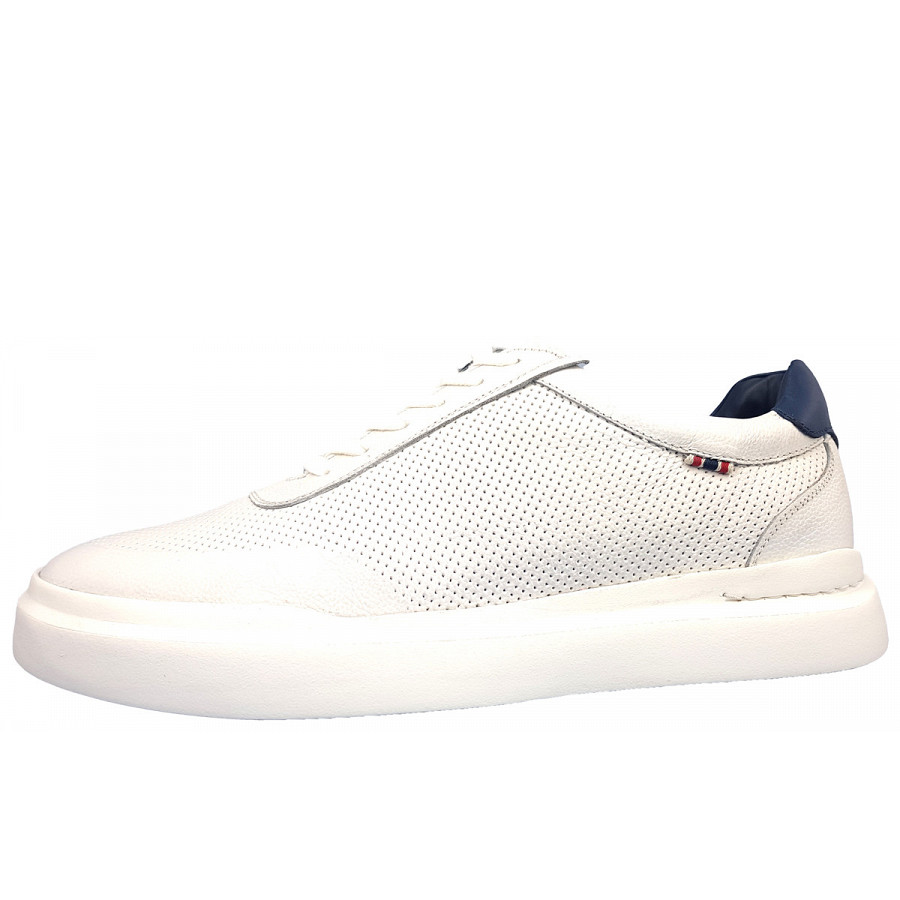 Post Xchange Sneaker in 1141-White/Navy